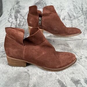 Seychelles Bait Boot Women's Size 6 Brown Suede Bootie Low Block Heel Boho Zip